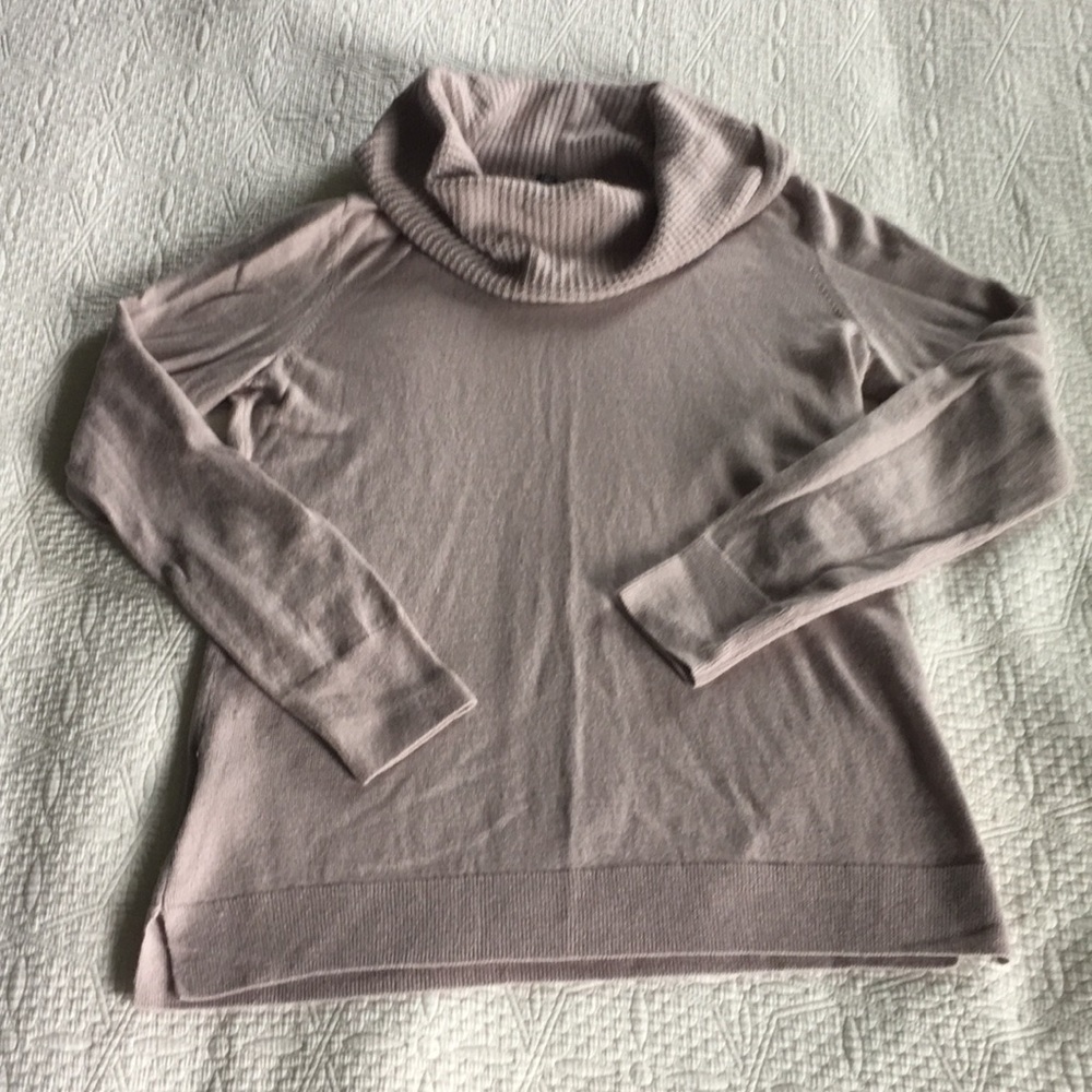 Cole Neck Sweater - size m